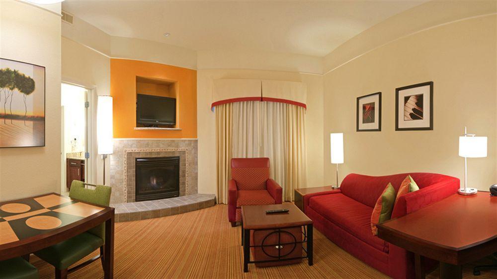 Residence Inn By Marriott Lincoln South Экстерьер фото